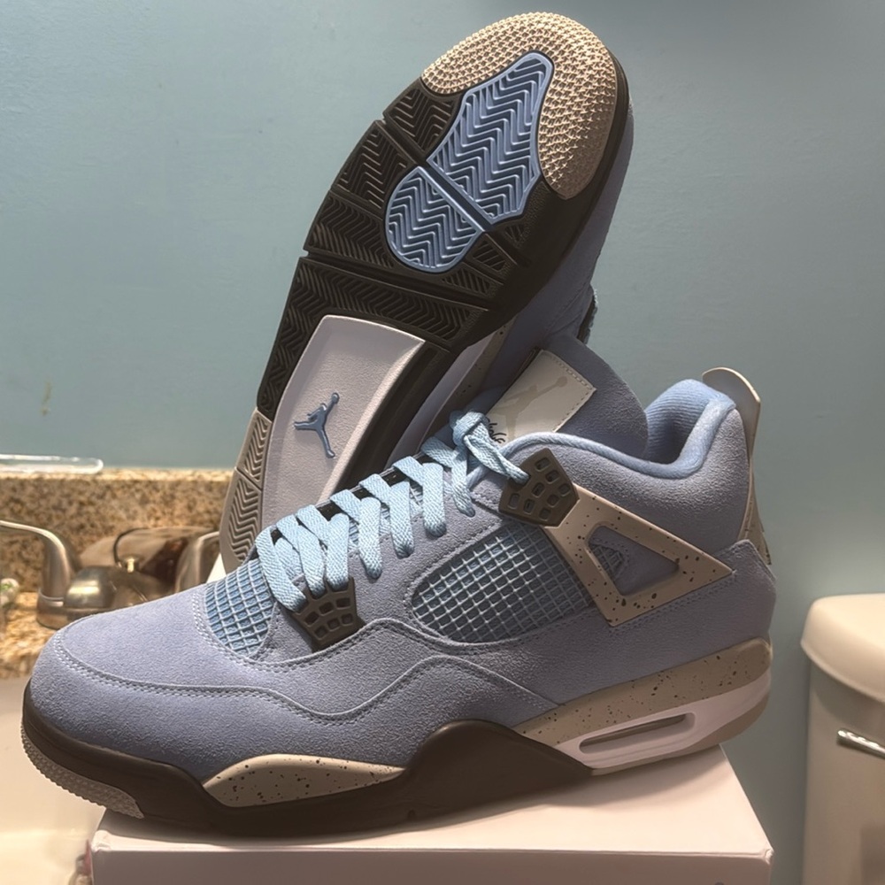 Jordan 4 IV University Blue Size 14 with box